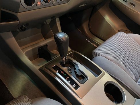 Used 2006 Toyota Tacoma PreRunner RWD image 26