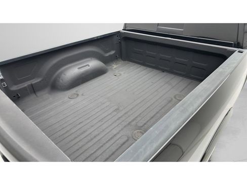 Used 2018 RAM 2500 Laramie w/ Sport Appearance Group AWD/4WD image 9