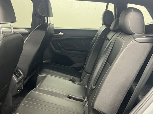 Used 2022 Volkswagen Tiguan SE R-Line image 7