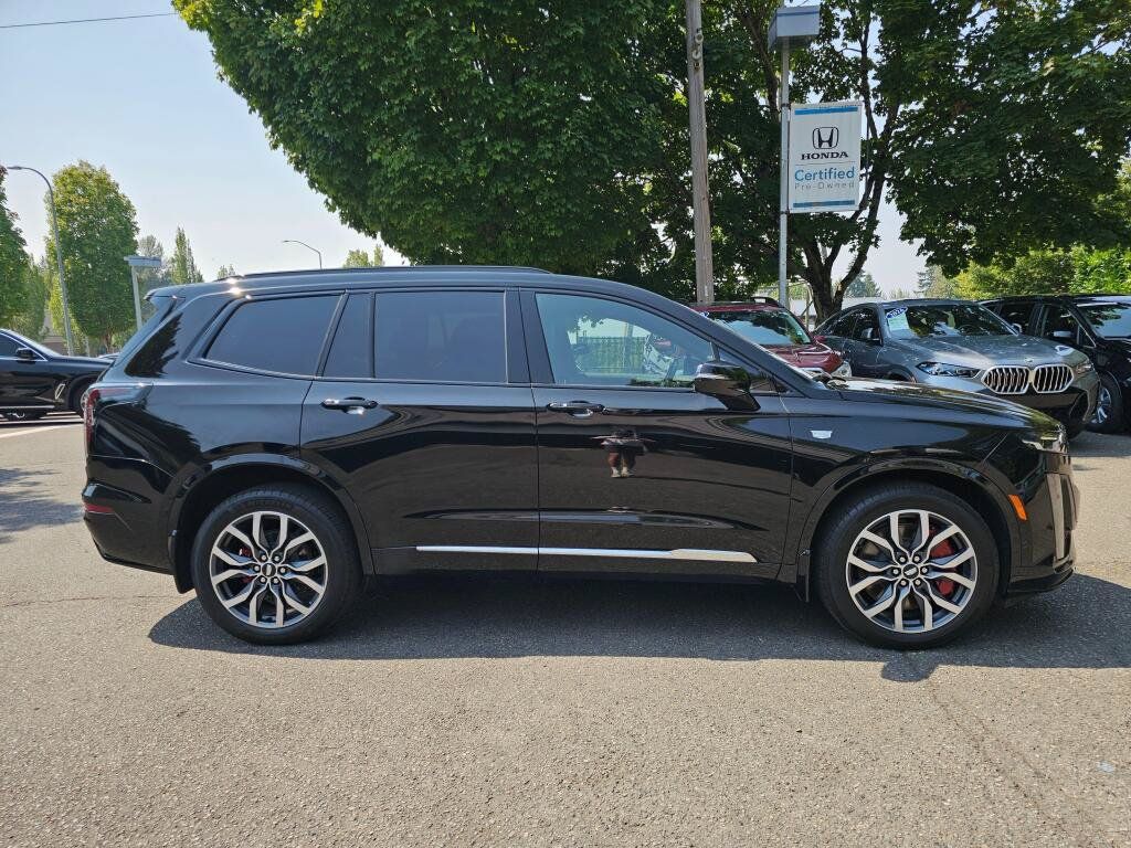 Used 2024 Cadillac XT6 Sport w/ Technology Package AWD/4WD image 8