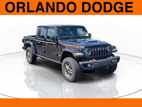 Used 2025 Jeep Gladiator Mojave image 2