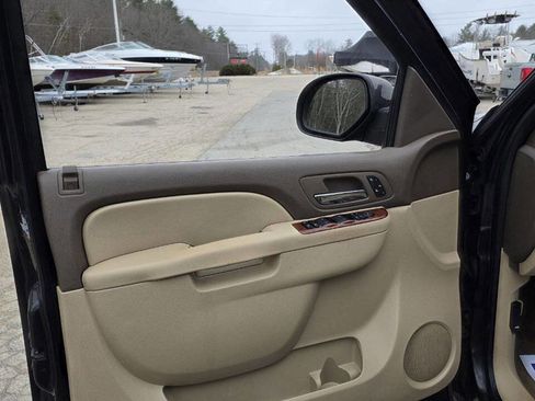 Used 2012 Chevrolet Suburban LT w/ Luxury Package image 14