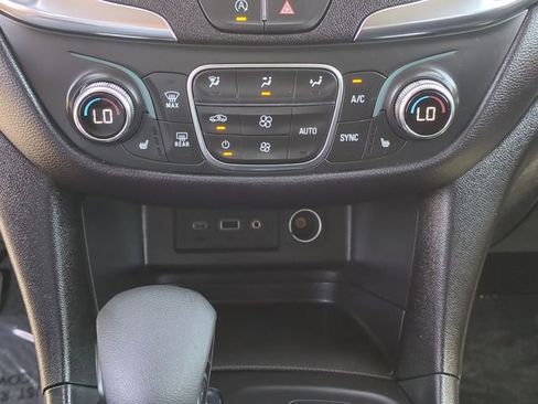 Used 2024 Chevrolet Equinox LT AWD/4WD image 18