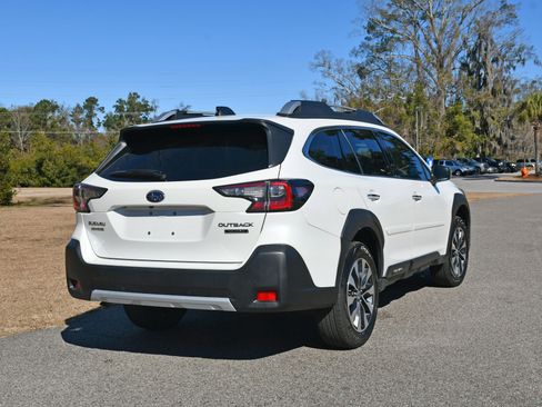 Used 2025 Subaru Outback Touring image 4