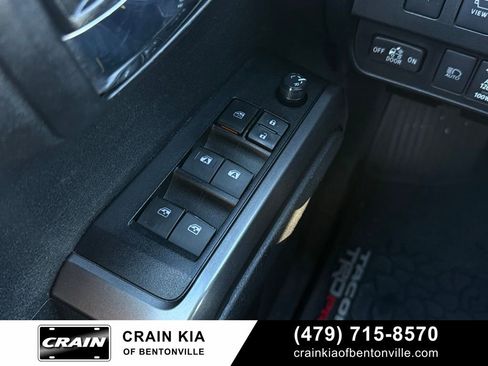 Used 2022 Toyota Tacoma TRD Pro AWD/4WD image 10