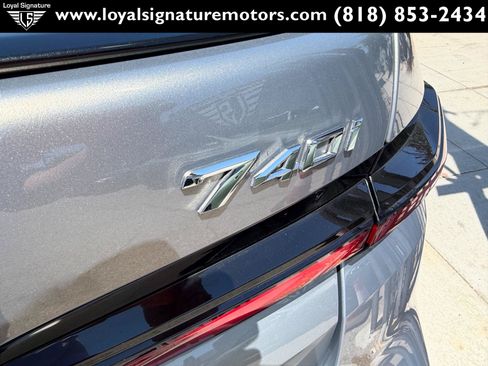 Used 2023 BMW 740i RWD image 8