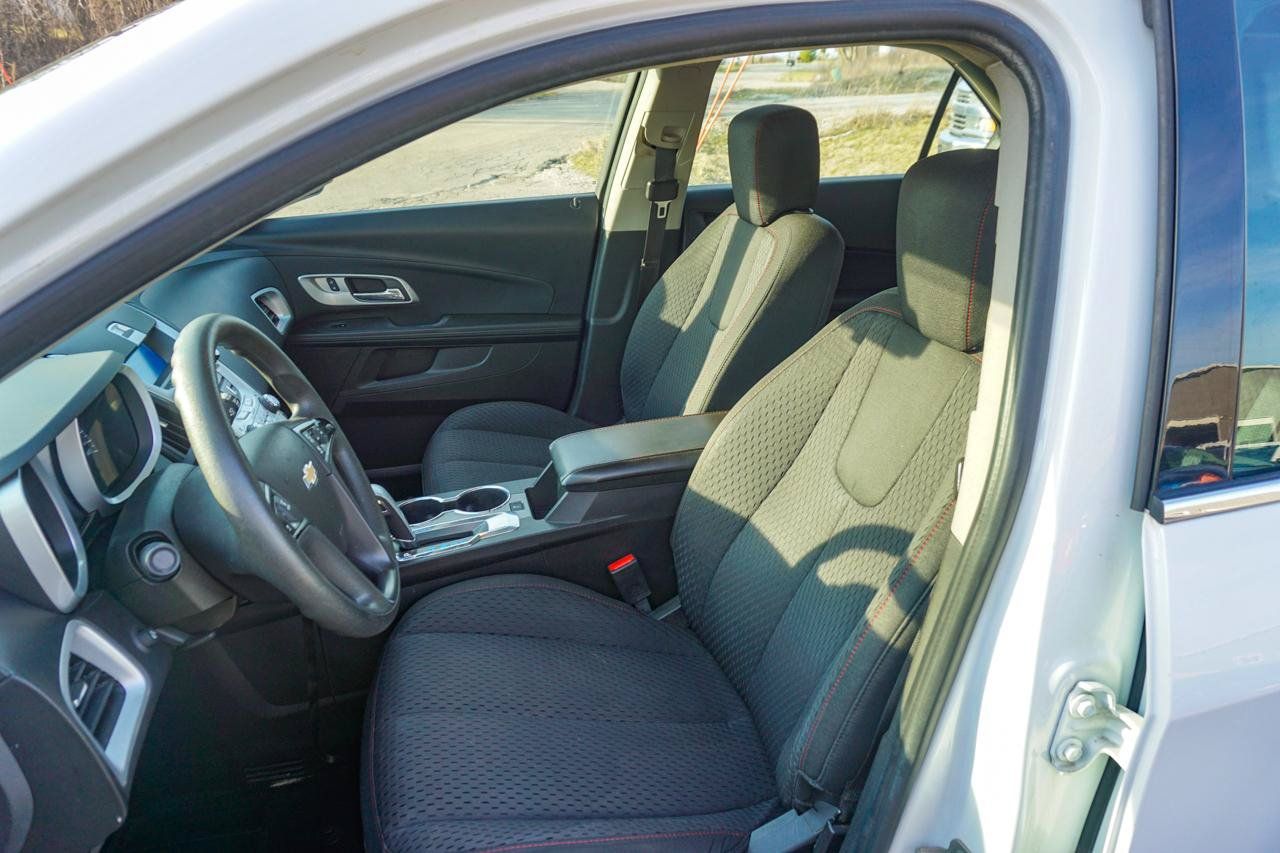 Used 2013 Chevrolet Equinox LS FWD image 16
