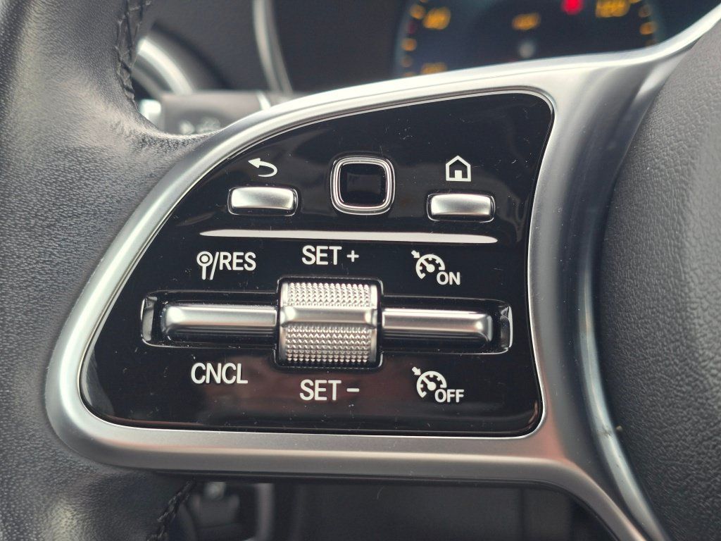 Used 2022 Mercedes-Benz C 300 Coupe image 37