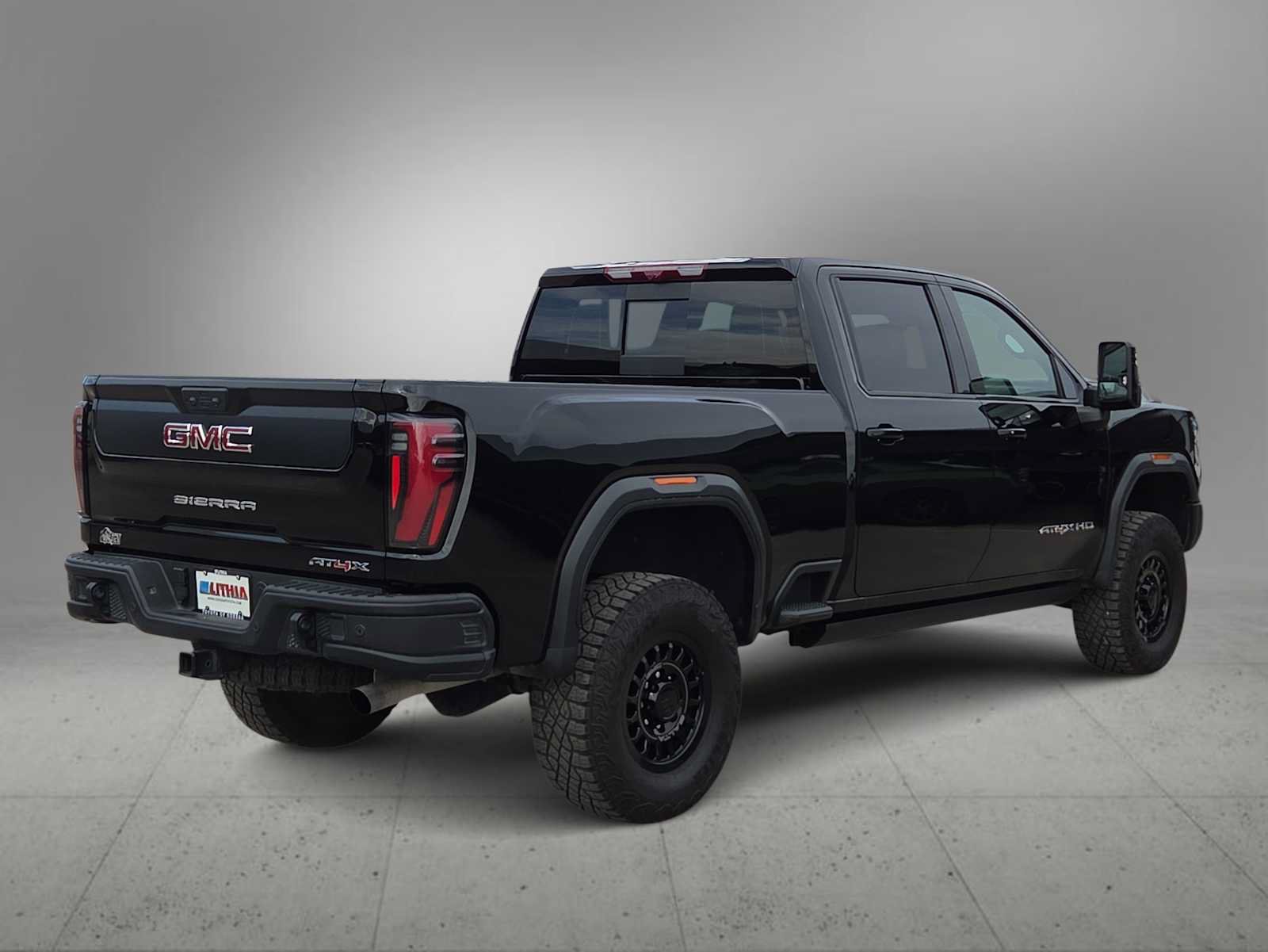 Used 2025 GMC Sierra 2500 AT4X w/ AT4X AEV Edition AWD/4WD image 8