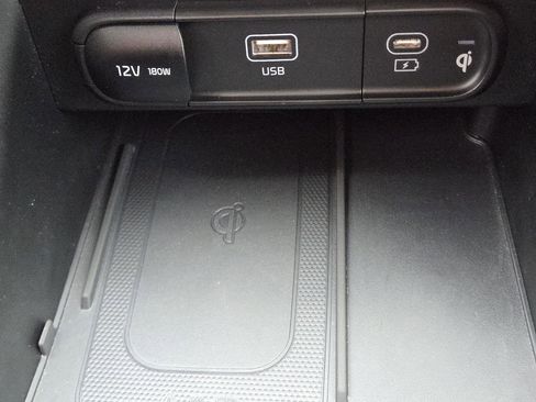 Used 2025 Kia Telluride S FWD image 11