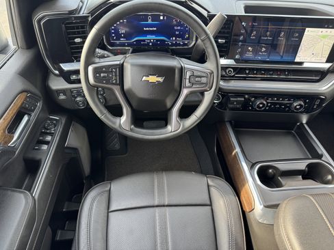 Used 2024 Chevrolet Silverado 3500 High Country w/ Technology Package image 19