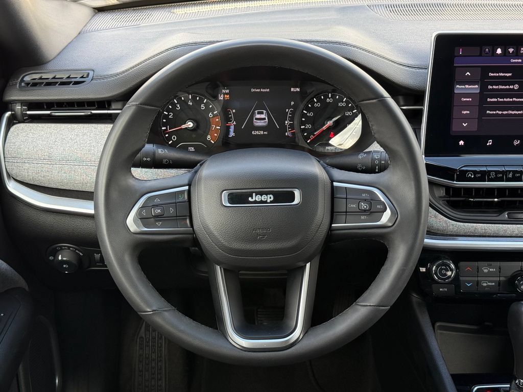 Used 2024 Jeep Compass Latitude AWD/4WD image 20