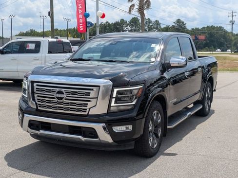 Used 2023 Nissan Titan Platinum Reserve w/ Moonroof Package RWD image 7