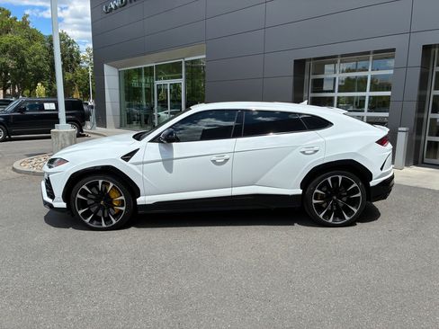 Used 2022 Lamborghini Urus AWD/4WD image 7