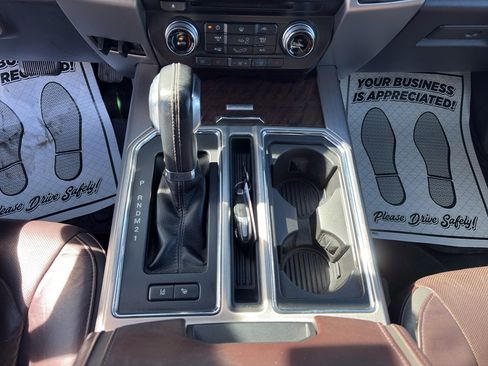 Used 2015 Ford F150 Platinum w/ Equipment Group 701A Luxury AWD/4WD image 16