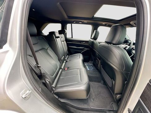 New 2025 Jeep Grand Cherokee Limited 4xe image 30