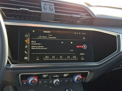 New 2025 Audi Q3 2.0T Premium image 13