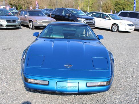 Used 1993 Chevrolet Corvette Coupe RWD image 3