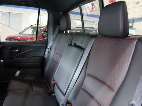 Used 2022 Honda Ridgeline Black Edition image 17