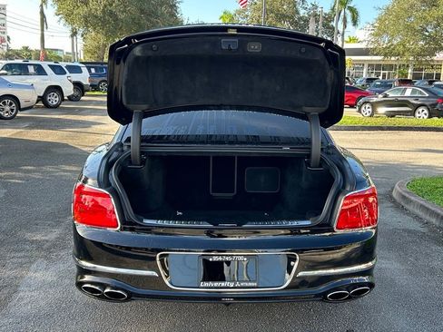 Used 2021 Bentley Flying Spur V8 image 46
