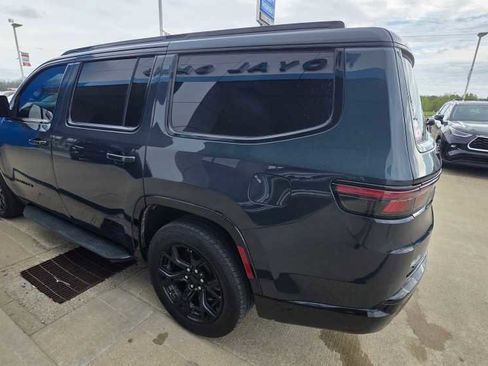 Used 2023 Jeep Wagoneer Series II image 3