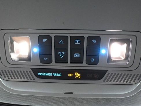 Used 2022 Ford Explorer XLT w/ Equipment Group 202A image 38