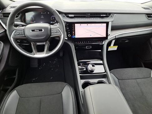 New 2026 Jeep Grand Cherokee Altitude AWD/4WD image 21