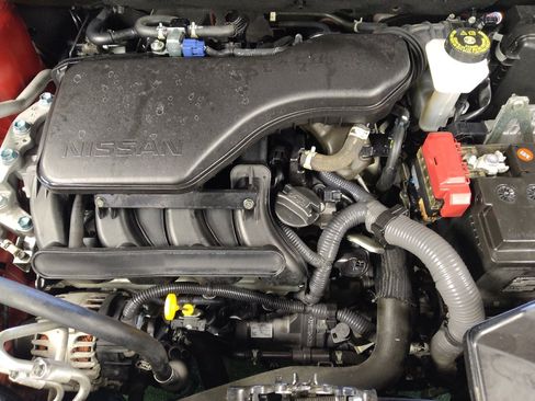 Used 2020 Nissan Rogue Sport SV FWD image 30