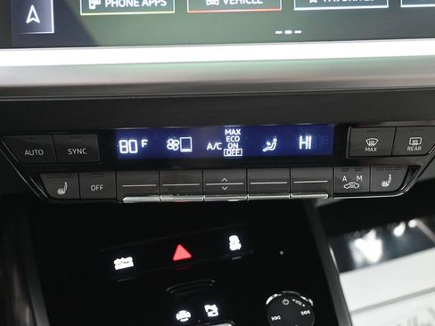 Used 2025 Audi Q4 e-tron Premium Plus w/ Premium Plus image 16