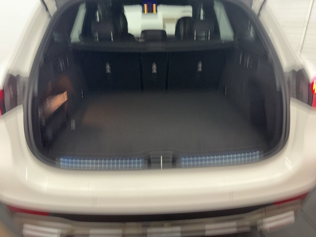 Used 2026 Mercedes-Benz GLC 300 image 22