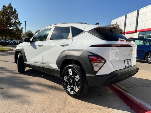Used 2025 Hyundai Kona SEL image 8