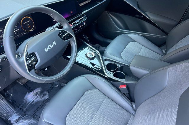 Used 2024 Kia Niro Wind FWD image 10