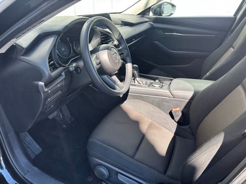 Used 2020 MAZDA MAZDA3 Sedan image 12