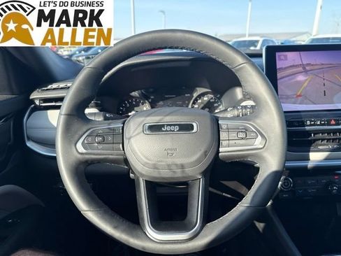 Used 2025 Jeep Compass Limited AWD/4WD image 11