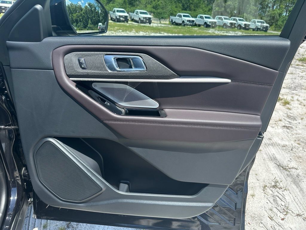 New 2026 Ford Explorer Platinum RWD image 19