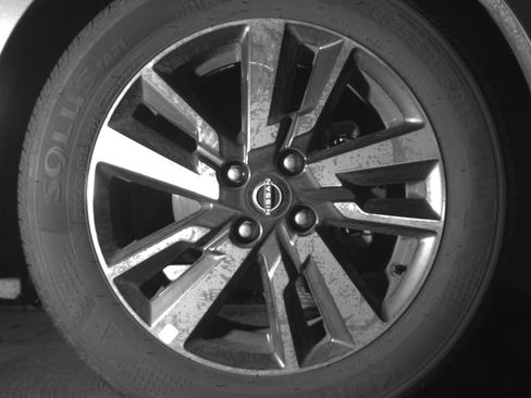 Used 2025 Nissan Versa SV image 13