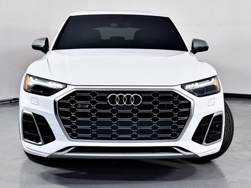 Used 2023 Audi SQ5 Prestige w/ Prestige Package image 7