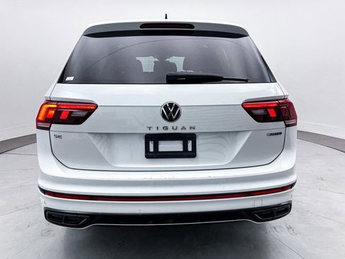 Used 2022 Volkswagen Tiguan SE R-Line image 16