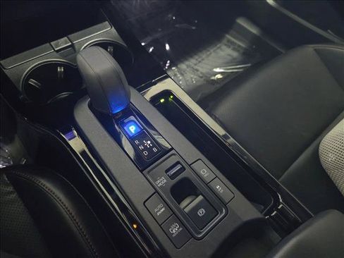 Used 2024 Toyota Prius Prime FWD image 12