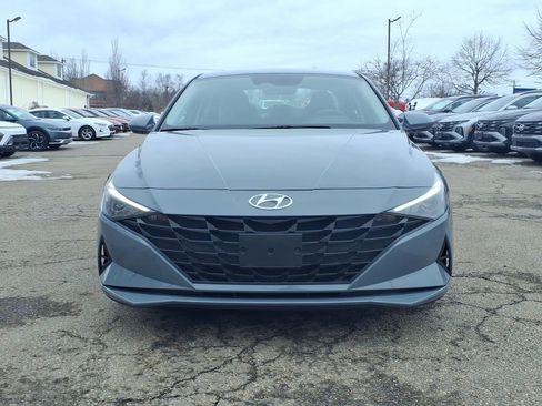 Used 2021 Hyundai Elantra SE image 8
