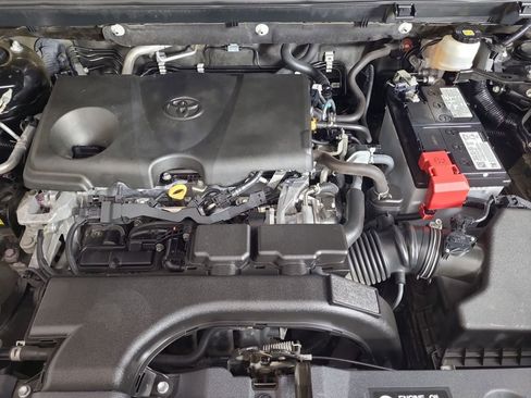 Used 2021 Toyota RAV4 LE image 24