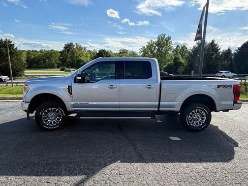 Used 2021 Ford F250 XLT w/ XLT Premium Package AWD/4WD image 4
