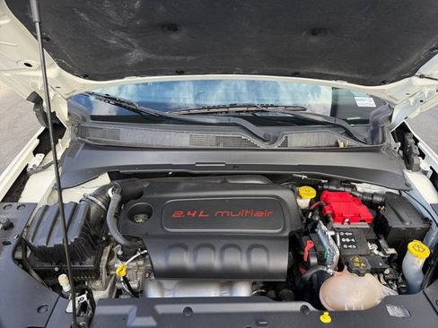 Used 2020 Jeep Compass Latitude w/ Popular Equipment Group image 18