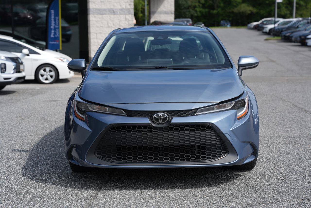 Used 2020 Toyota Corolla LE FWD image 2