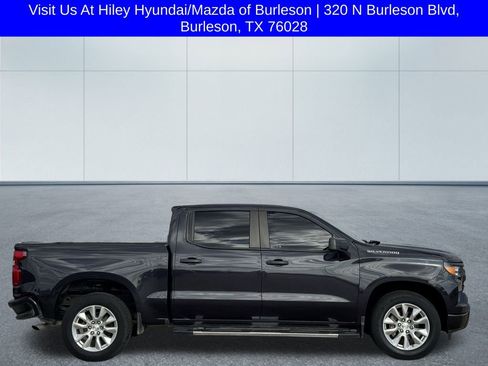Used 2022 Chevrolet Silverado 1500 Custom image 4