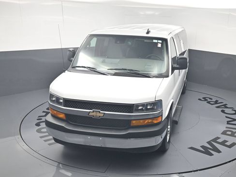 Used 2025 Chevrolet Express 3500 LT w/ LT Preferred Equipment Group RWD image 28