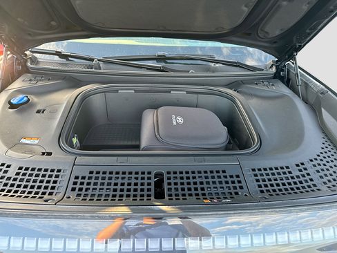 New 2026 Hyundai Ioniq 9 SEL image 23