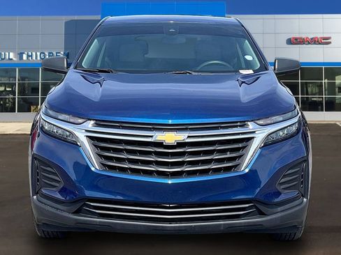 Used 2023 Chevrolet Equinox LS AWD/4WD image 2