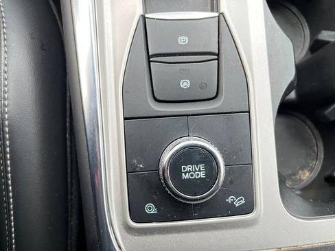 Used 2023 Ford Explorer XLT w/ Equipment Group 202A image 31