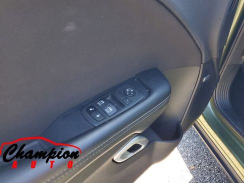 Used 2023 Dodge Challenger SXT RWD image 10